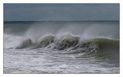 " Vent de terre qui décoiffe les rouleaux "