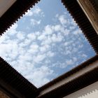 Ventana desde la Alhambra al cielo