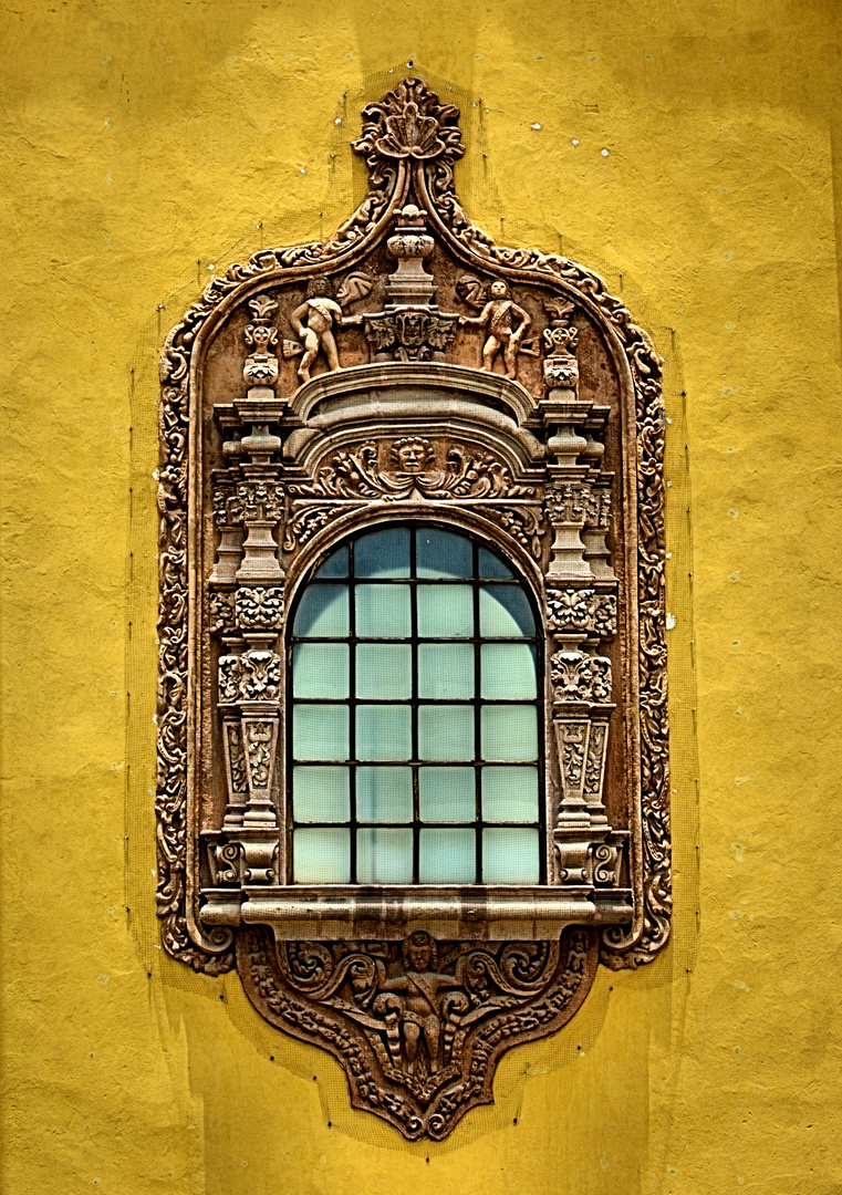 Ventanal de la Capilla de Nuestra Señora de Aranzazú San Luis Potosí México