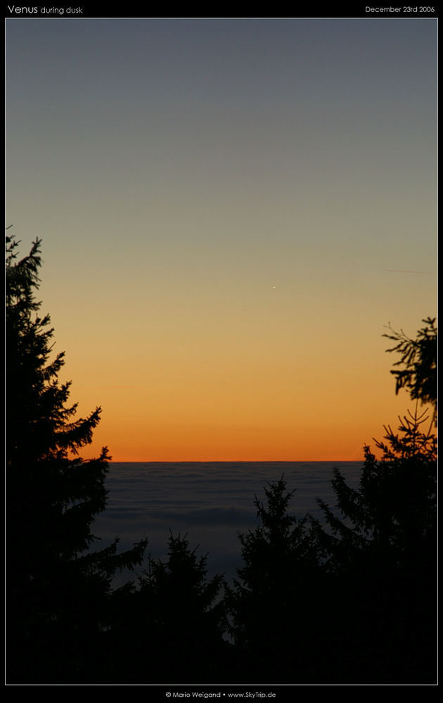 Venus über dem Nebelmeer