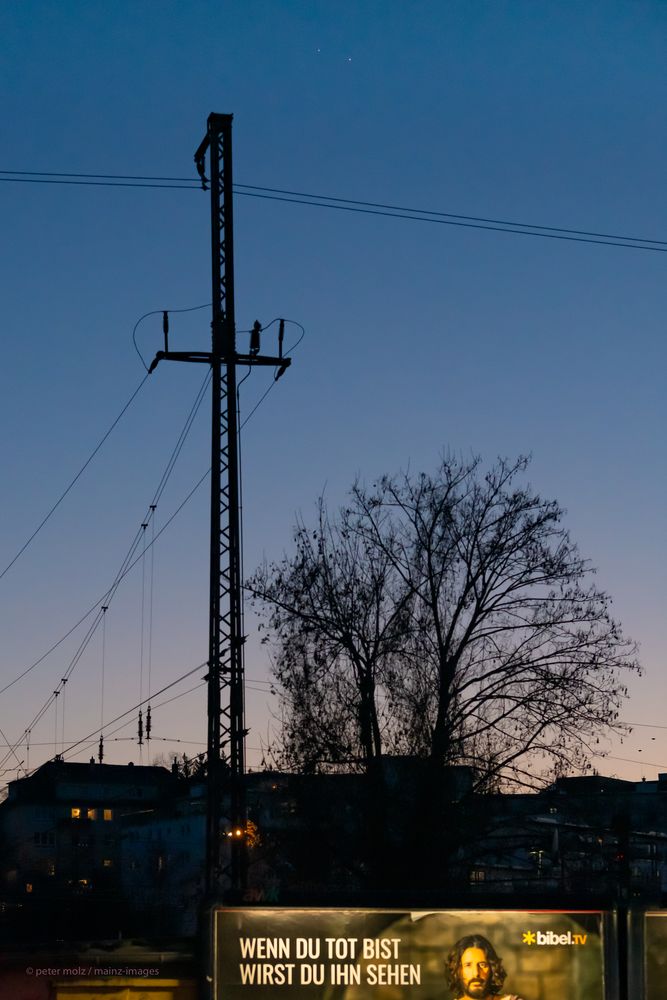 Venus und Jupiter am Abendhimmel Anfang März 2023