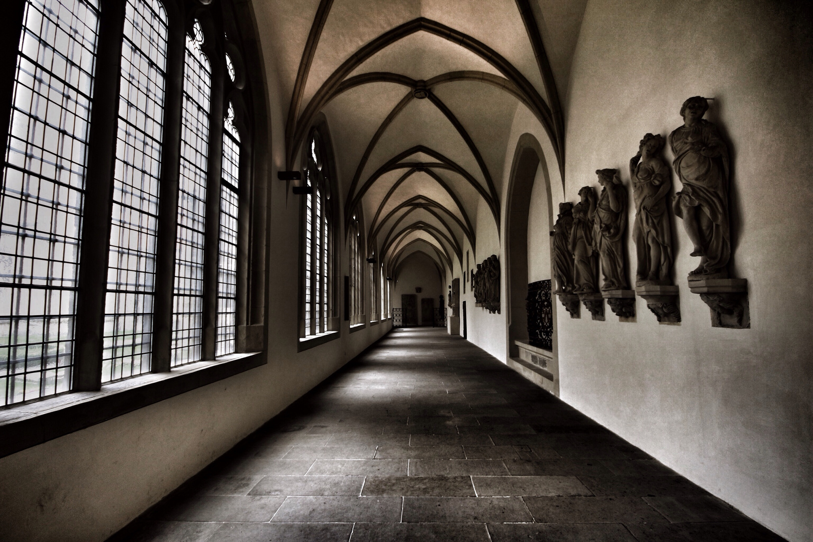 Verbindungsgang im St Paulus Dom..