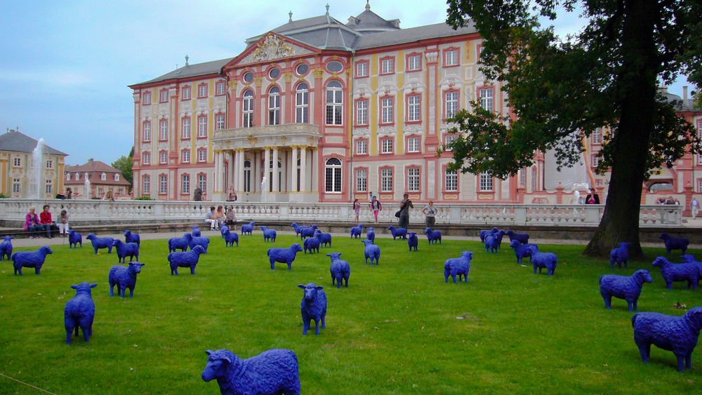 VERBLÜFFEND BLAU.......