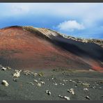 Verbrannte Erde im Gebiet der Feuerberge (Timanfaya Nationalpark)