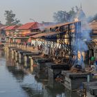 Verbrennungsstätten am Fluss Bagmati