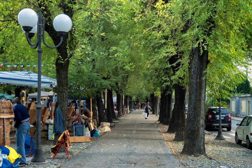 Vercelli, Corso Garibaldi, mercatino