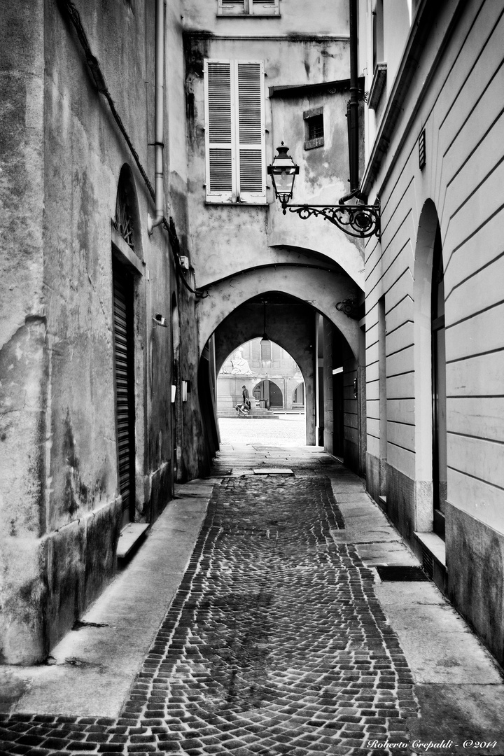 Vercelli, vicolo nel centro storico