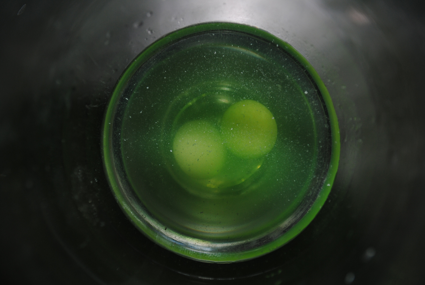 verdure dans le verre d'eau
