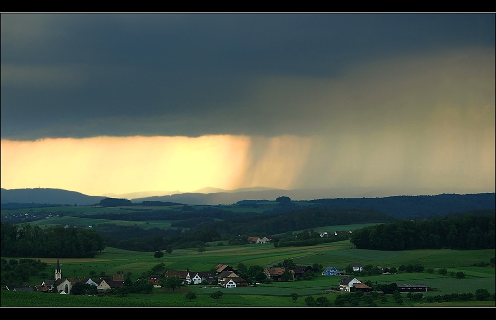 Vereinzelt Gewitter möglich,,,