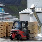 Vereist. im Hafen von Ísafjörður (Eisfjord). Island 2023