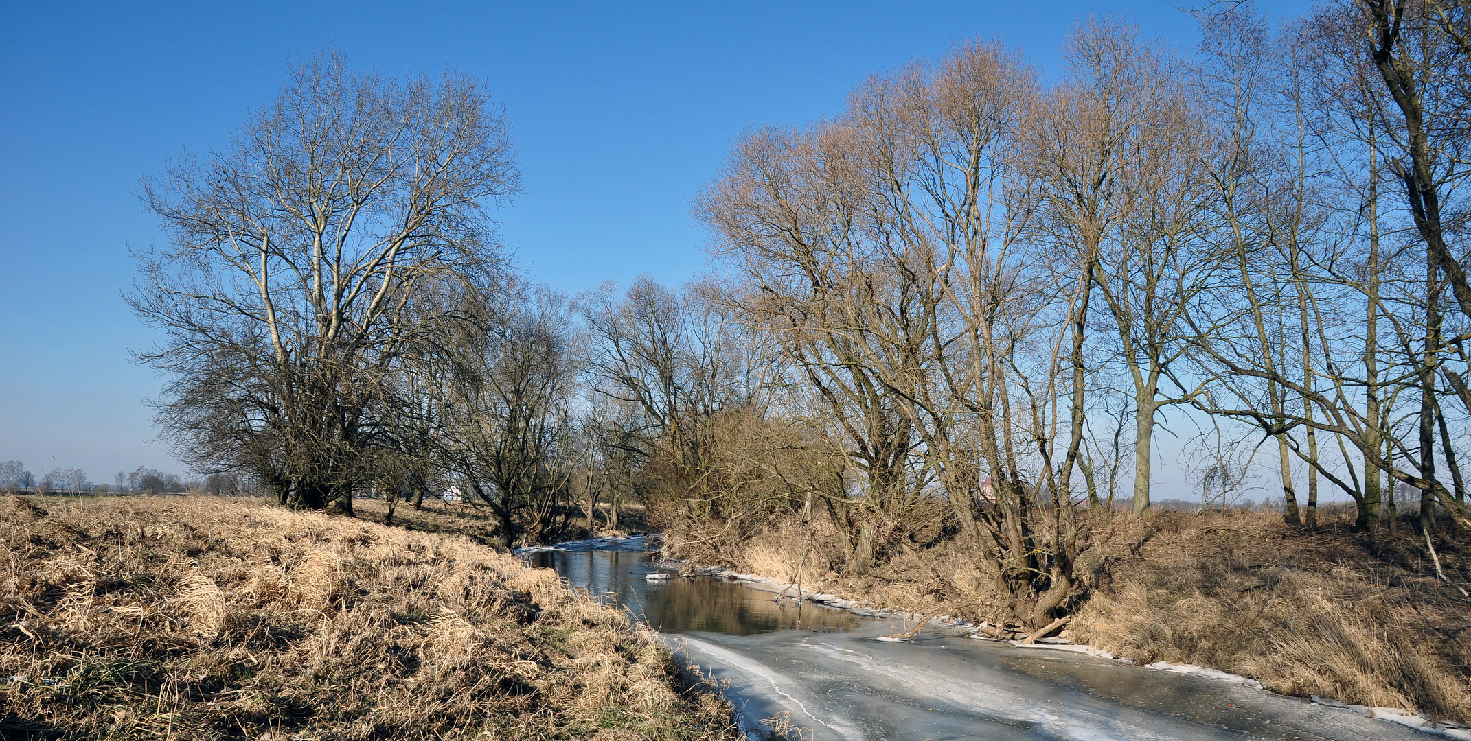 Vereister Fluß II in Farbe