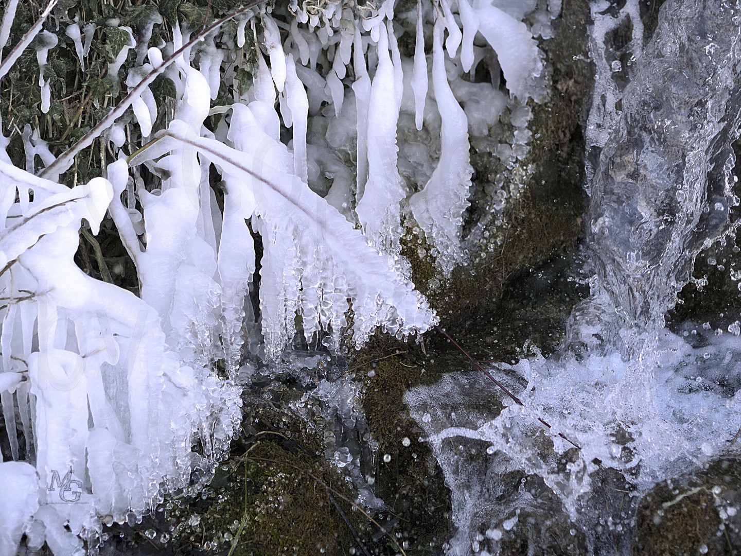 vereister Wasserfall