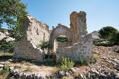 verfallene Kapelle auf der Insel KrK