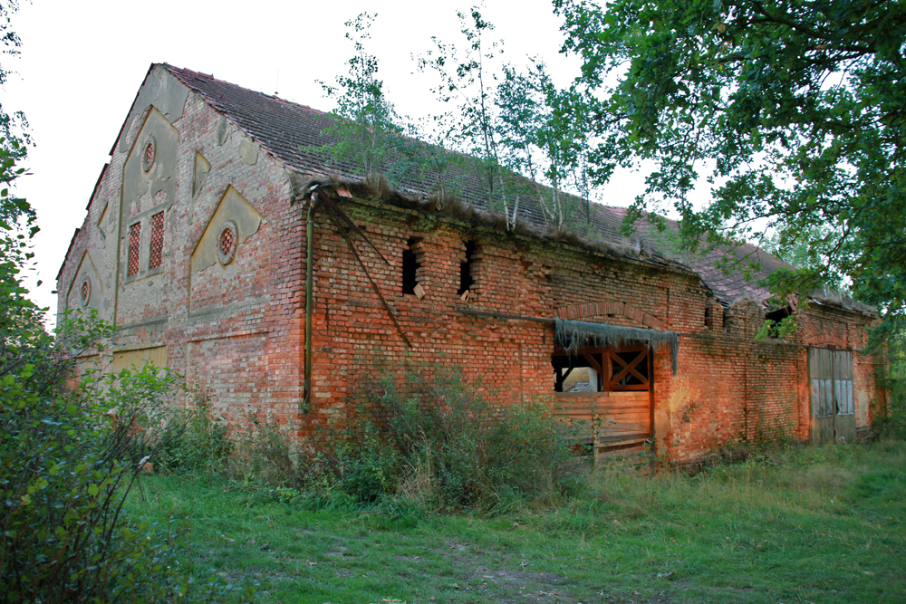 Verfallener Stall