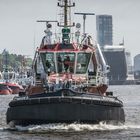 Verfolgung - Bugsier Hafenschlepper in Hamburg