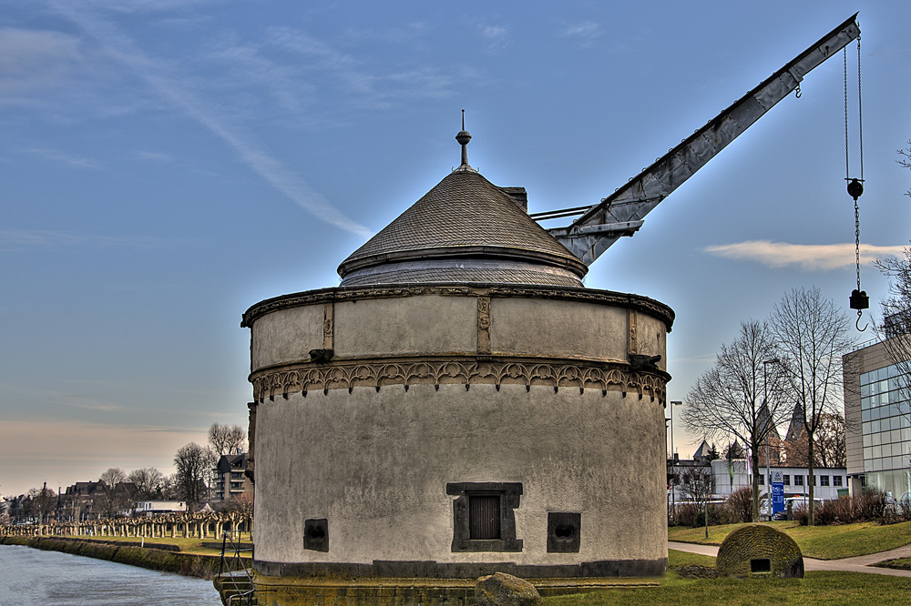 Vergangenheit, Basaltverladung am Rhein