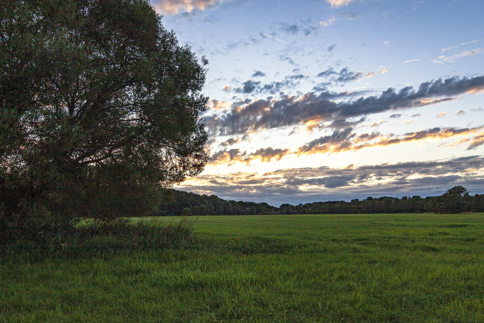 Verhangener Sonnenuntergang