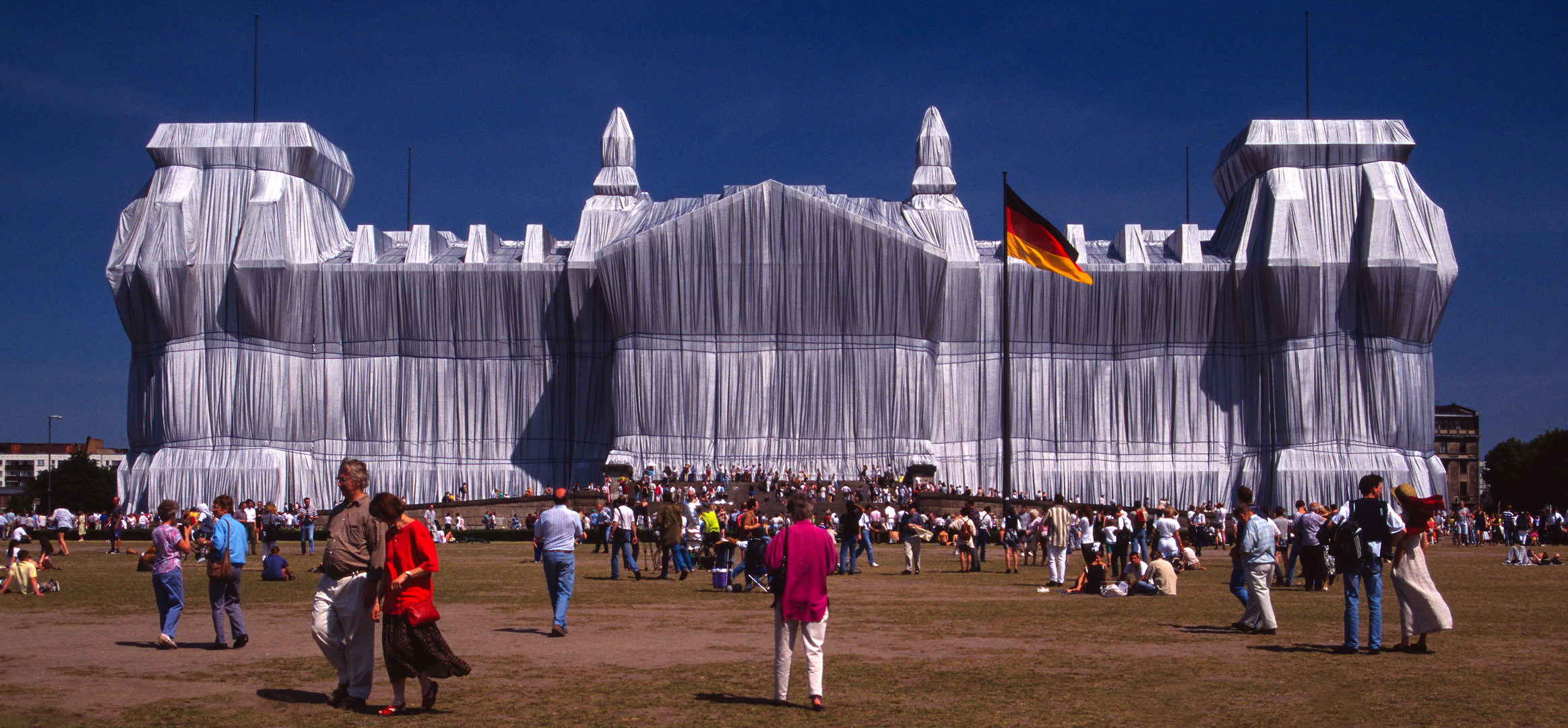 Verhüllter Reichstag 2