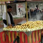 Verkäufer für geröstete Maiskolben in Istanbul