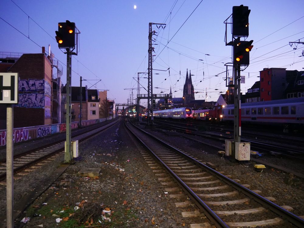 Verkehr am Kölner Hbf