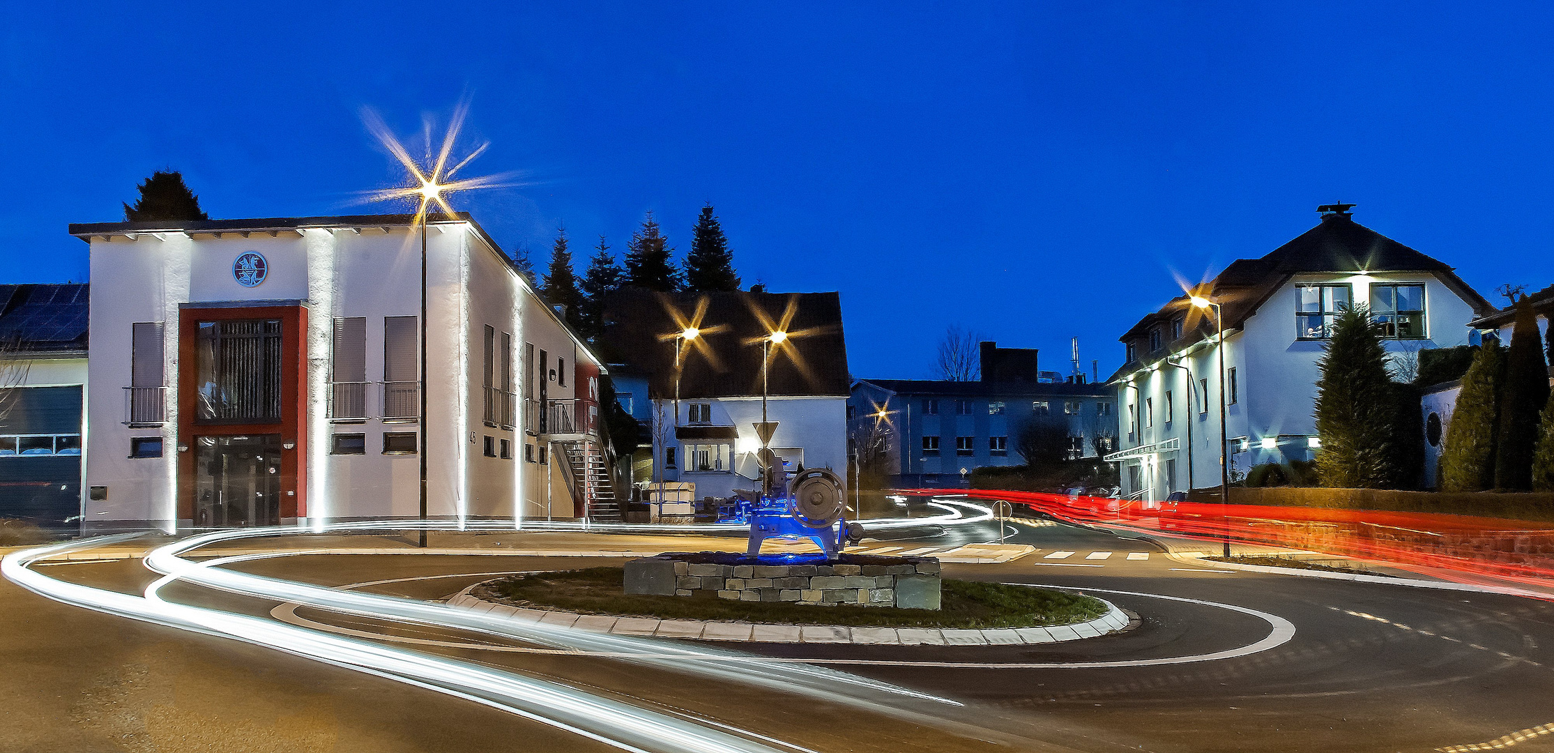 Verkehr zur blauen Stunde