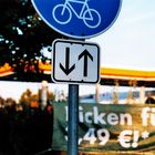 "Verkehrsschilder" an der Shell-Tankstelle