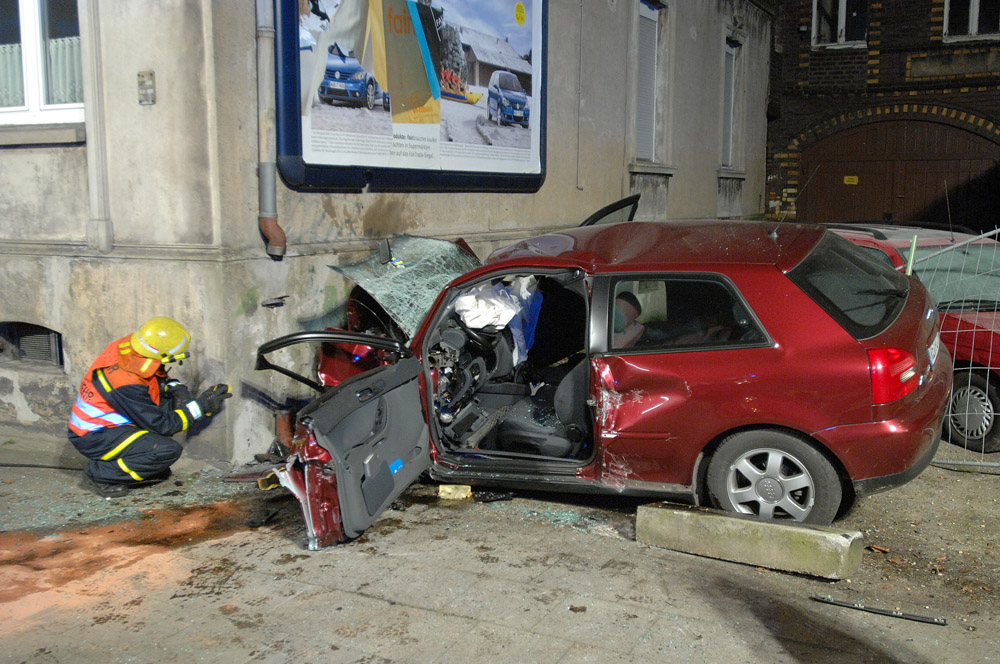 Verkehrsunfall mit zwei eingeklemmten Personen#2