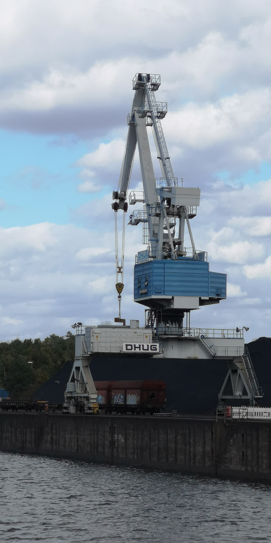 Verladekran im Hafen Dillingen Saar