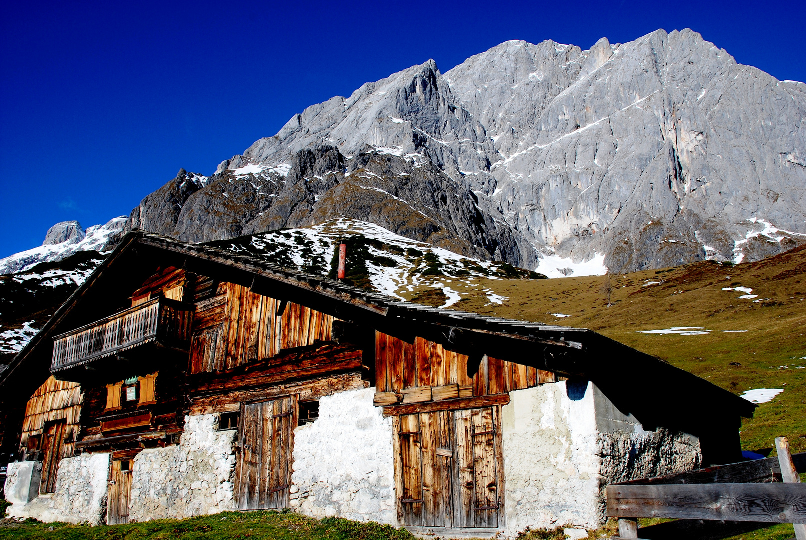 Verlassene Almhütte