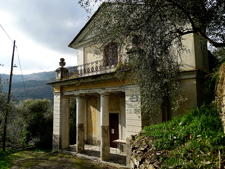 verlassene Kirche - Italien