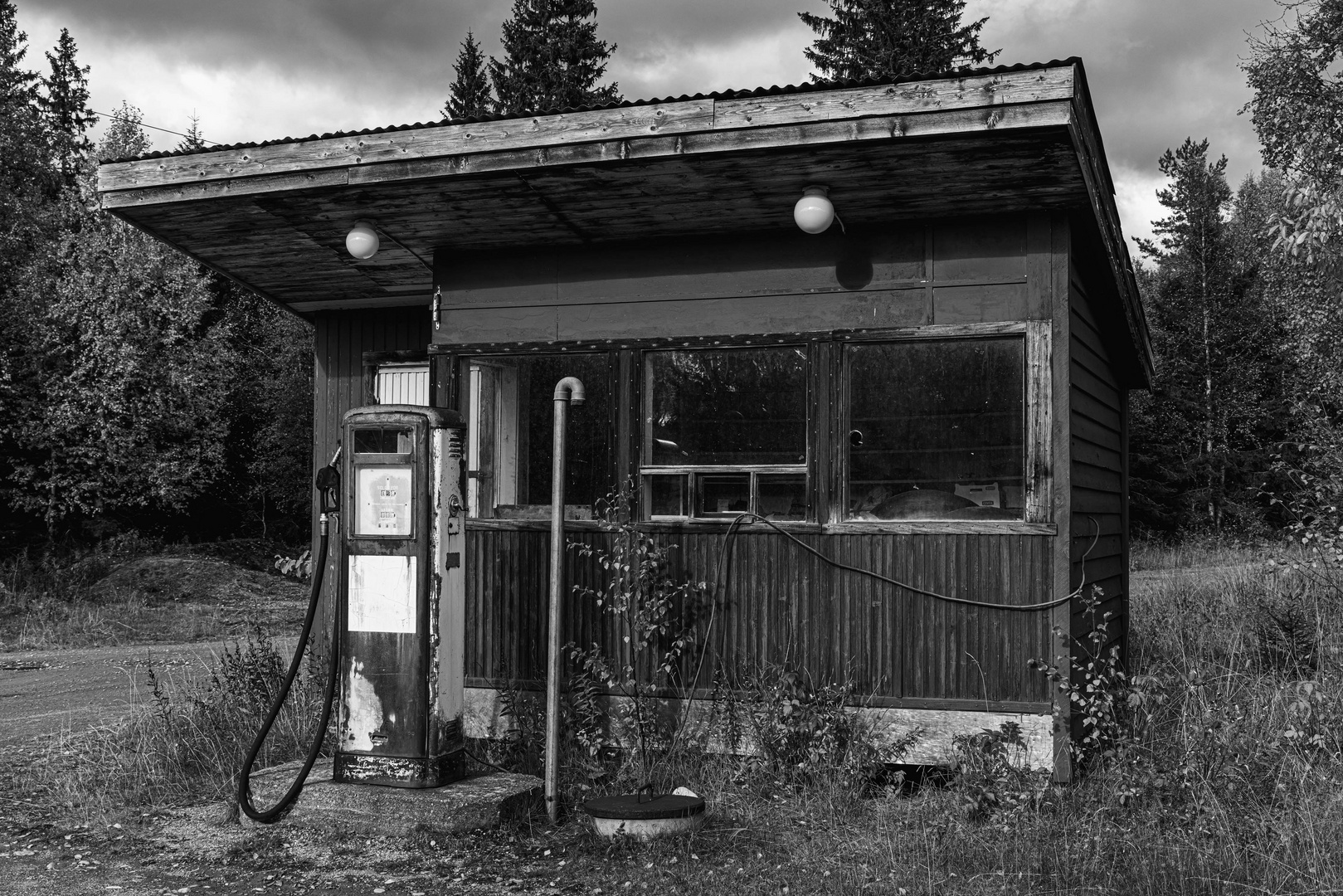 Verlassene Tankstelle / Abandoned gas station