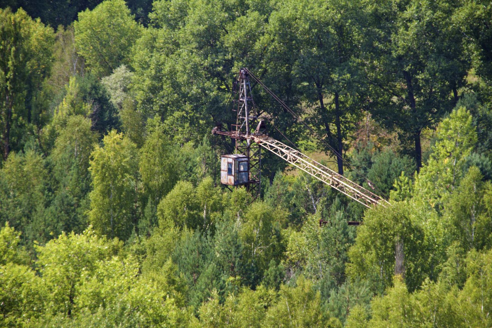 Verlassener Baukran in Pribyat