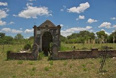 Verlassener Friedhof 3-color