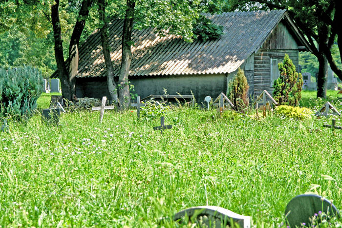 Verlassener Friedhof