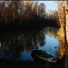 verlassenes Boot im Winter