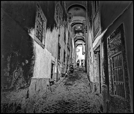 VERLAUFEN IN  LISSABON......