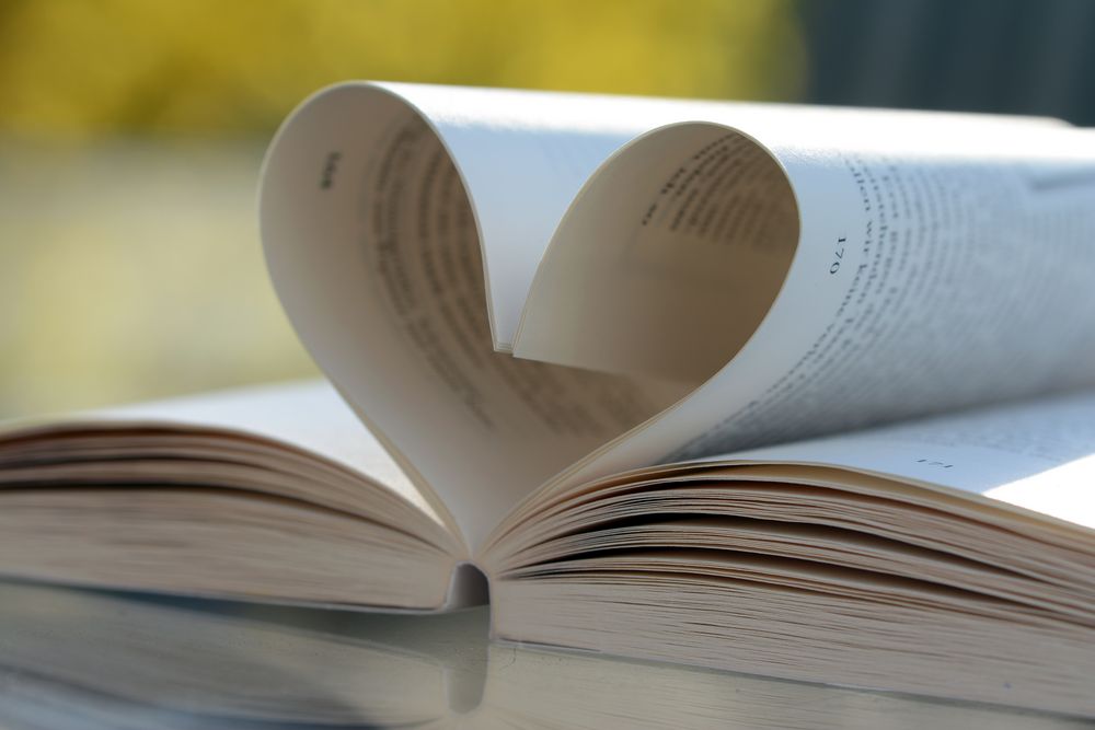 Verliebt ins Lesen Foto & Bild emotionen, liebe, buch Bilder auf