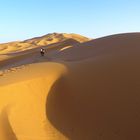 Verloren in der Wüste bei Merzouga, Marokko