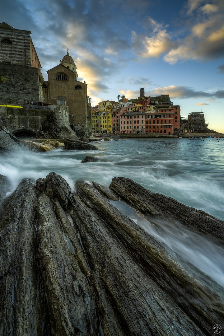 VERNAZZA MORNING