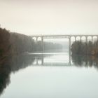 vernebelte Rheinbrücke