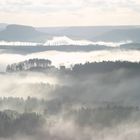 vernebelter Blick von der Bastei (Sächsische Schweiz)