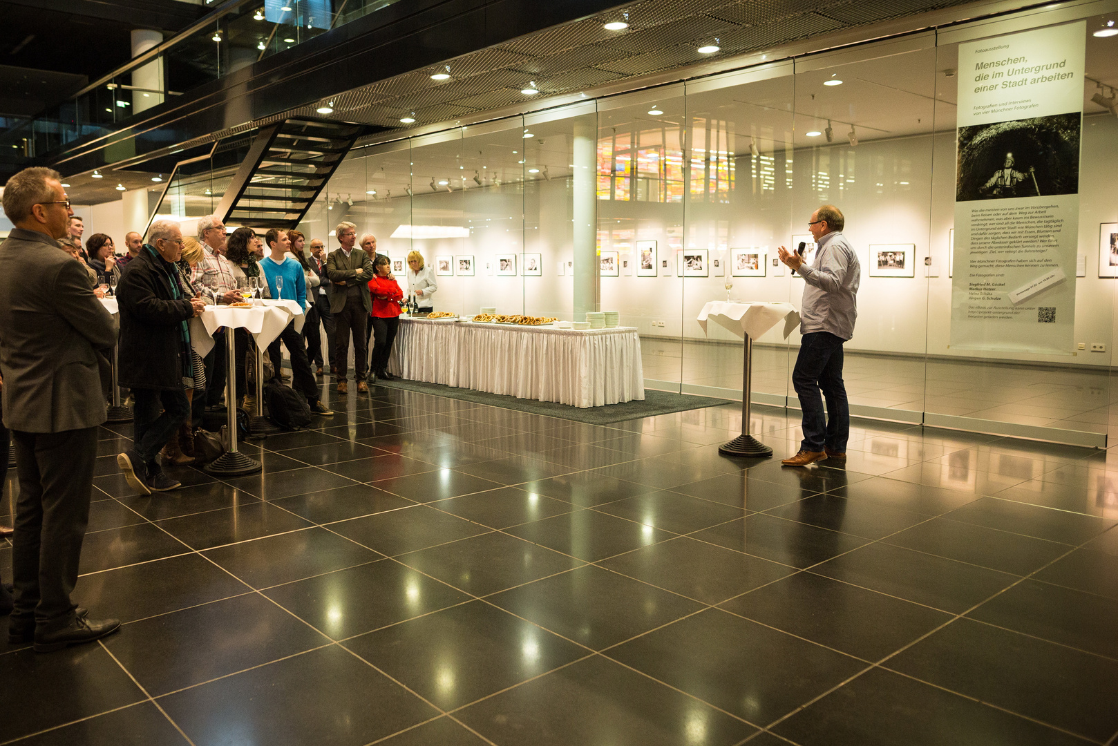 Vernissage "Menschen, die im Untergrund einer Stadt arbeiten"