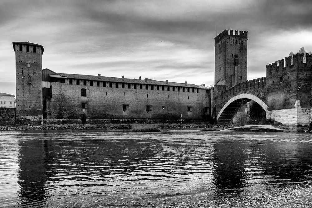 Verona, il Castelveccho sull'Adige