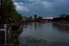 Verona, il fiume Adige al tramonto