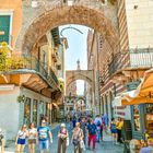 Verona - L'Arco della Costa, Piazza Erbe - Italia