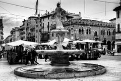 Verona, Piazza Erbe, la fontana