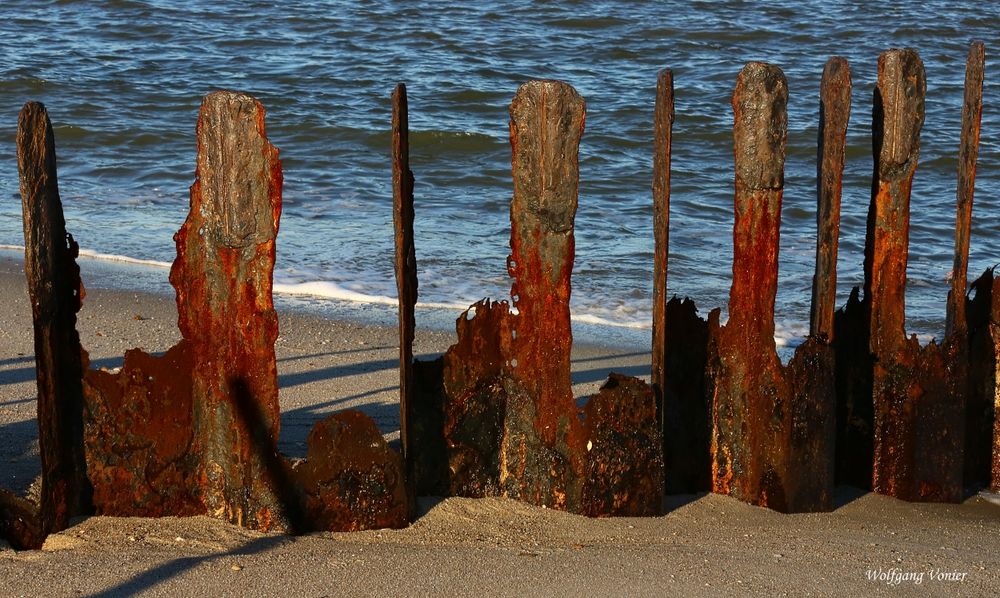 verrostete Eisenbuhnen auf Sylt