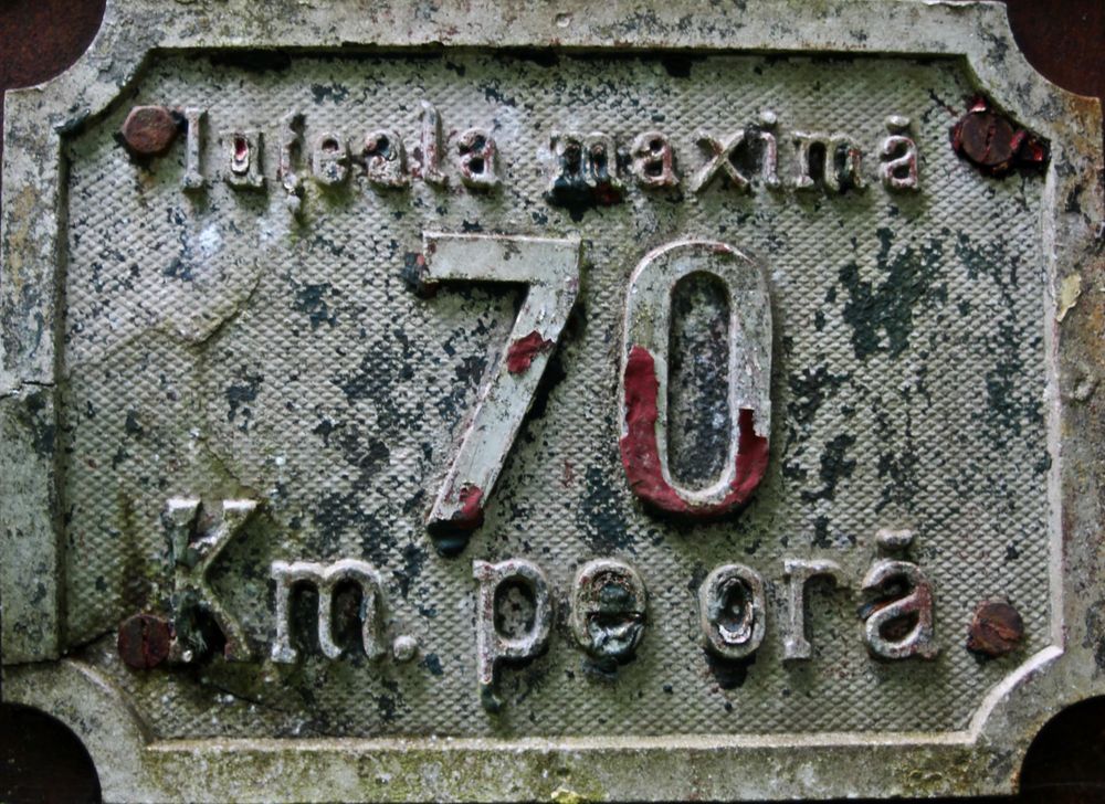verrostete Plakette einer alten rumänischen Dampflok #2