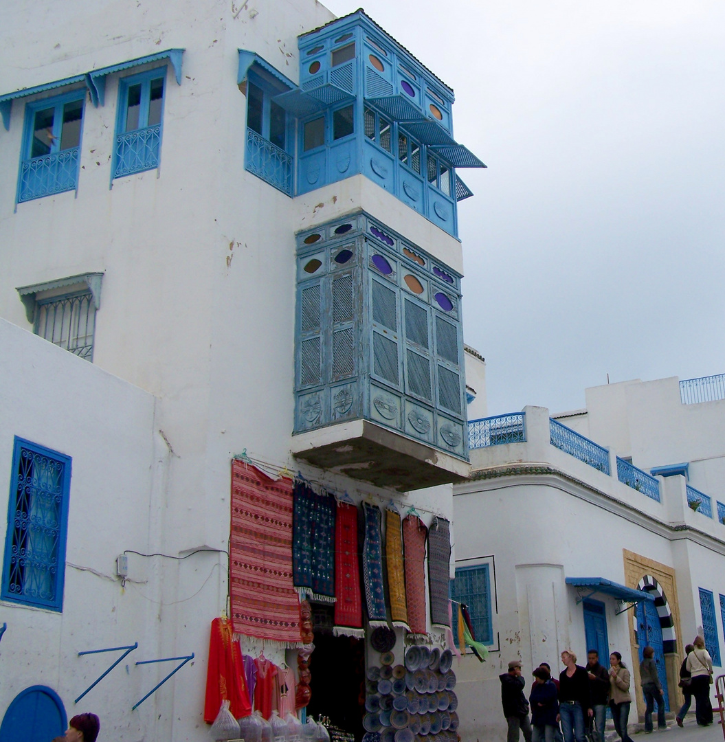 Vers le café des nattes ... Sidi Bou Saïd