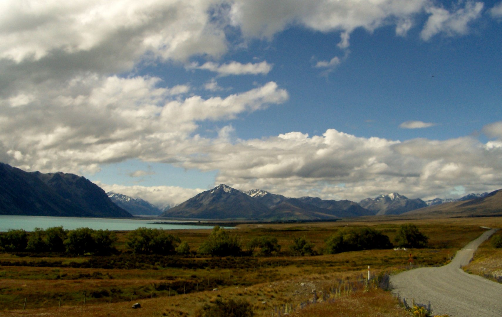 Vers le lac de Tekapo , île du sud de la Nouvezlle -Zélande